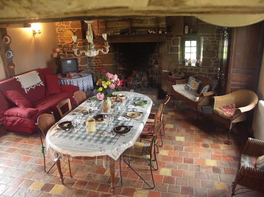 Gite : La Cochetiere : Ancienne Ferme 18Eme Villa Le Grais ภายนอก รูปภาพ